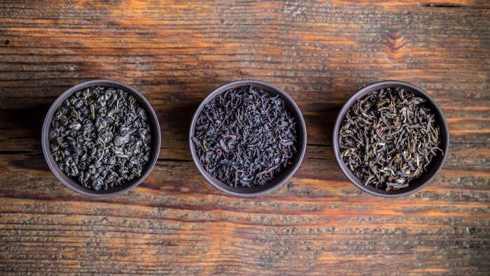 sort te varianter brygning, guide, historie, holdbarhed, hvad er, hvordan fremstilles, koffein, opbevaring, sort, sort te, te